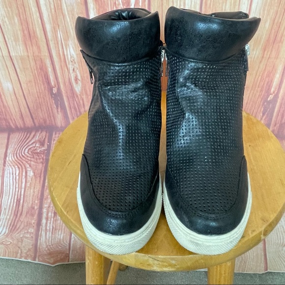 Mossimo Faux Leather Platform Wedge Sneakers Boots (9.5) - Picture 2 of 10